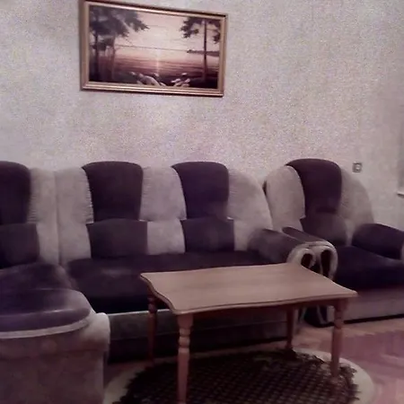 In The Center On Lenina Apartment *